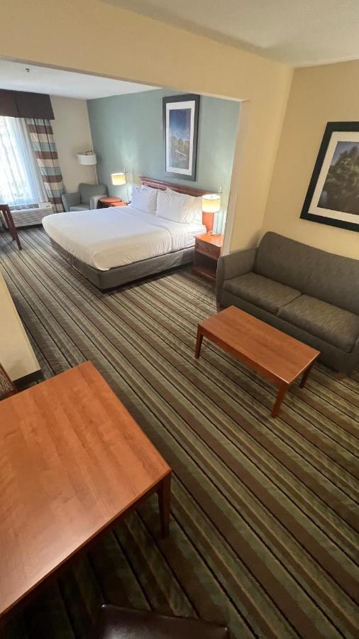 Holiday Inn Express & Suites Salamanca, An Ihg Hotel Kültér fotó